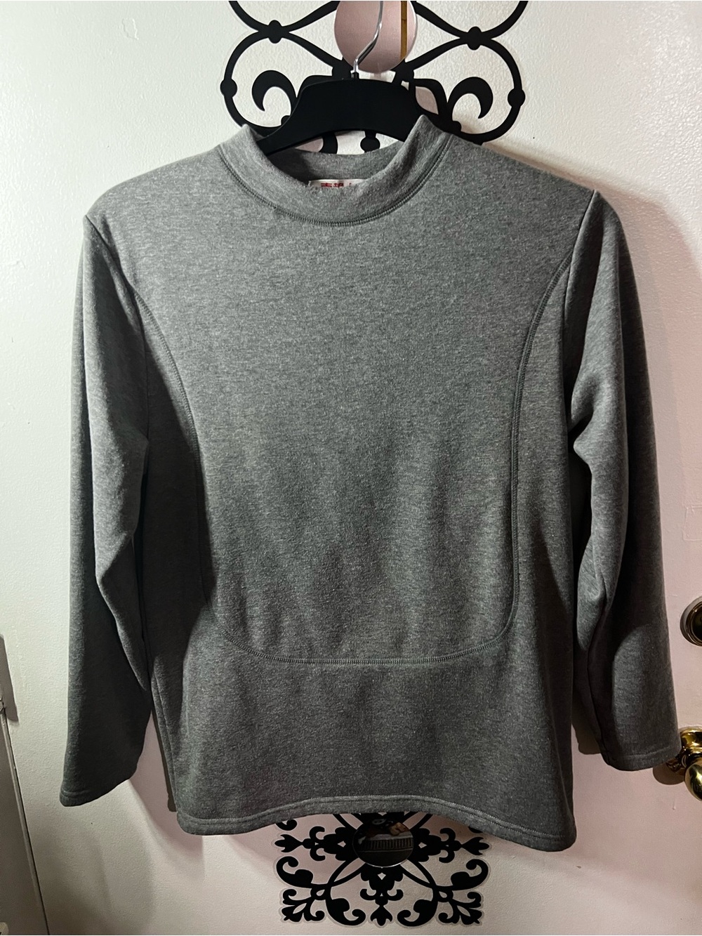 NanJiren Pullover Sweatshirt in Gray Like New